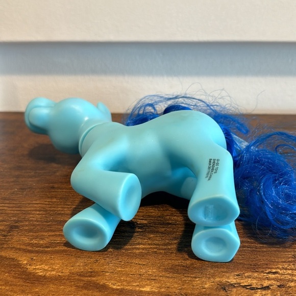 My Little Pony blue with blue hair flower on bottom - Picture 5 of 8